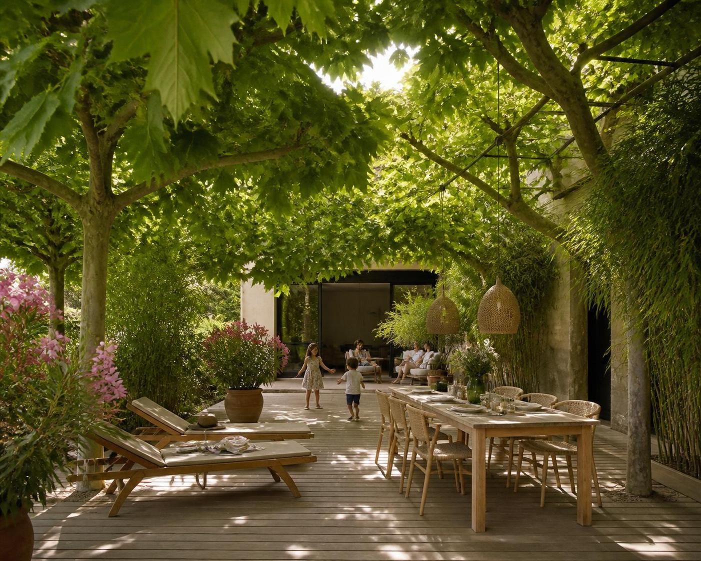 découvrez les meilleures astuces pour créer de l'ombre naturelle sur votre terrasse en utilisant des plantes adaptées, pour un espace extérieur frais et convivial.