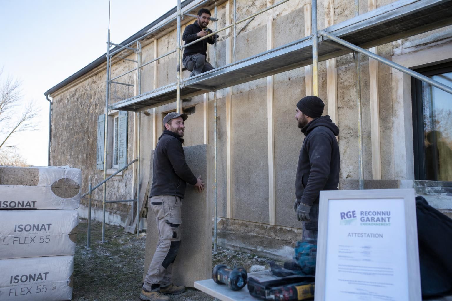découvrez tout ce qu'il faut savoir sur ma prime rénov' 2026, le guide complet pour financer vos travaux de rénovation énergétique et améliorer le confort de votre logement tout en réalisant des économies.