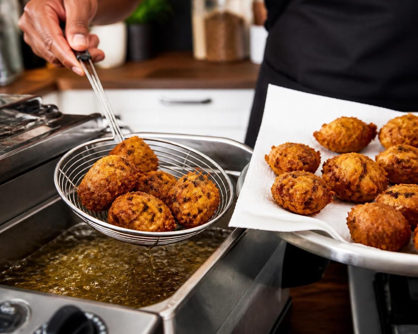 découvrez la meilleure recette d’accras de morue, facile et authentique, pour régaler vos convives avec un délice créole incontournable.
