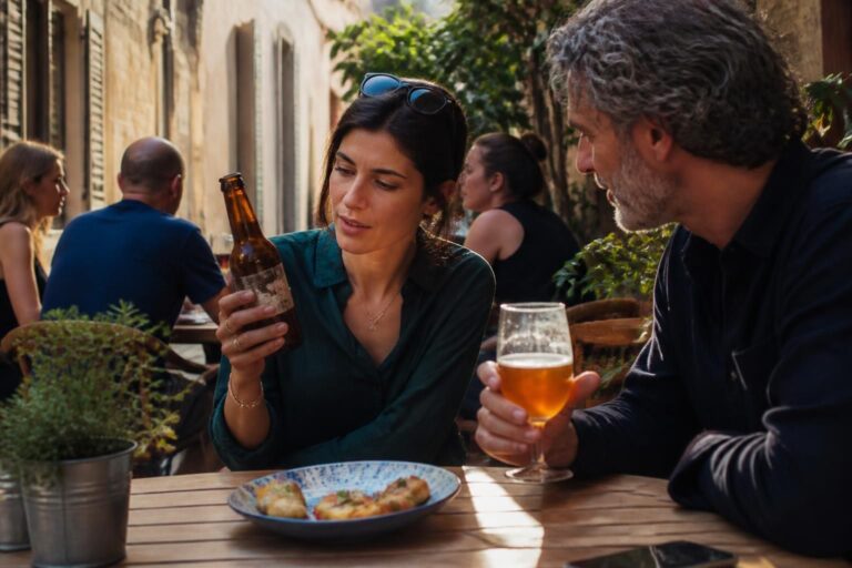 découvrez si boire une bière périmée présente des risques pour la santé, comment reconnaître une bière encore consommable et les conseils pour bien la conserver.